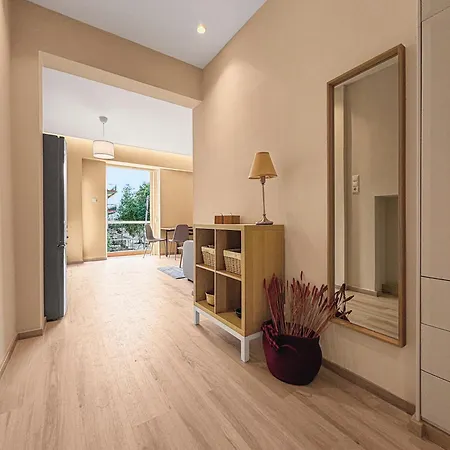 Sophia's Loft - Cozy Nest In דירה